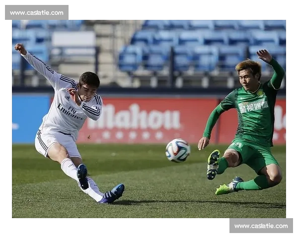 主帅盛赞萨尔茨堡防线表现 新援雅各布成后防核心