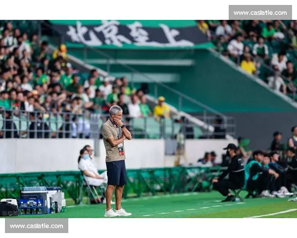 工体震怒！球迷怒吼塞蒂恩下课，李磊侯森挺身护主：责任全在我们