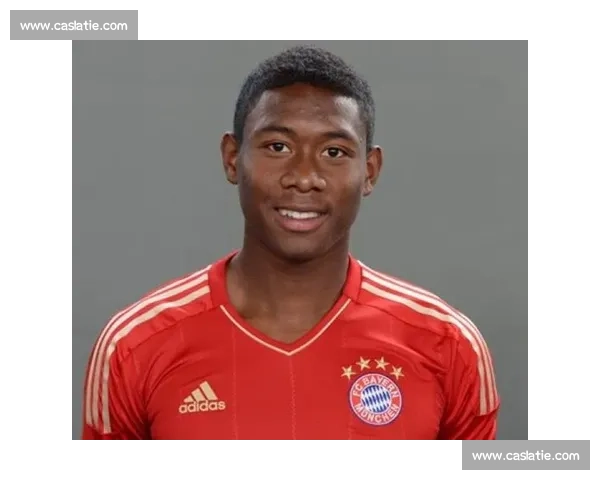 朗尼克曝猛料！阿拉巴重伤前拜仁曾密议签回，休战超 1 年或改写转会史